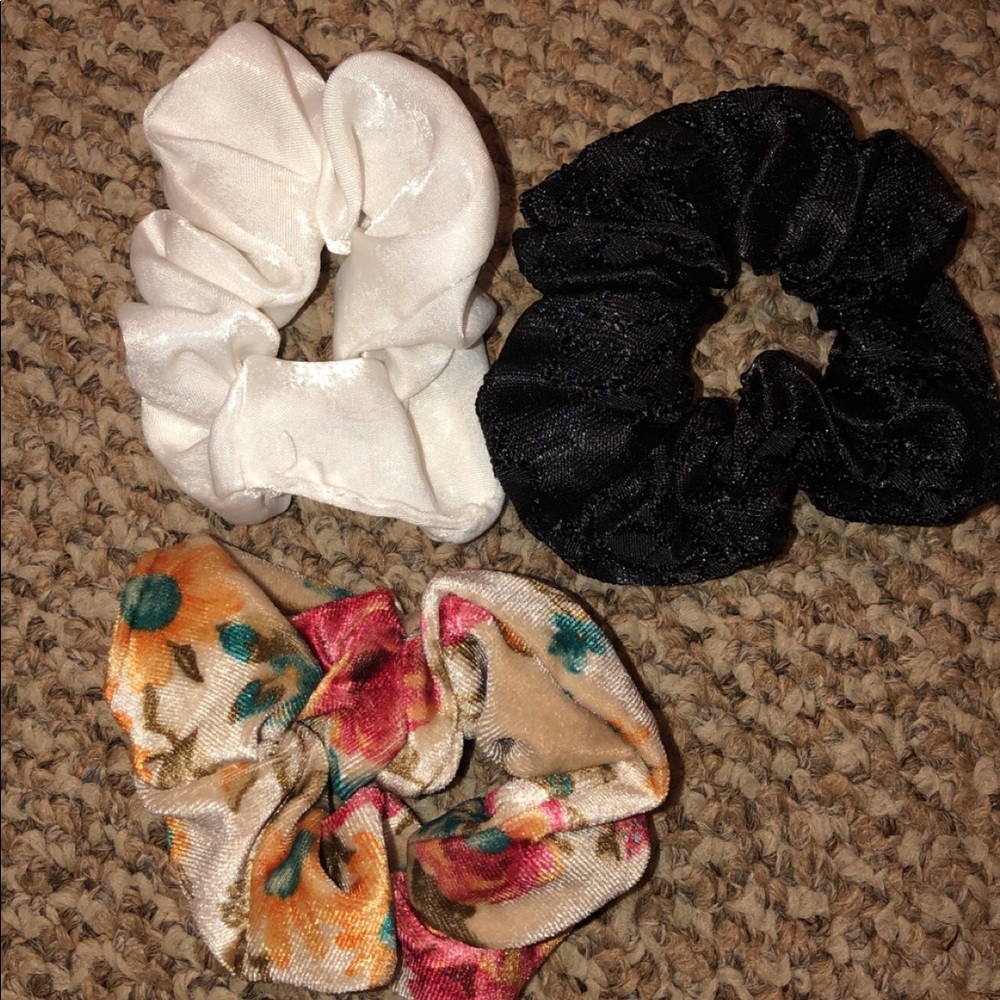 Set of 3 scrunchies